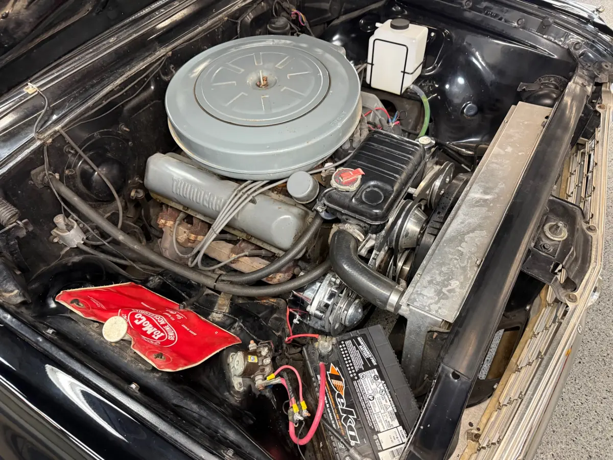 Vehicle photo 14