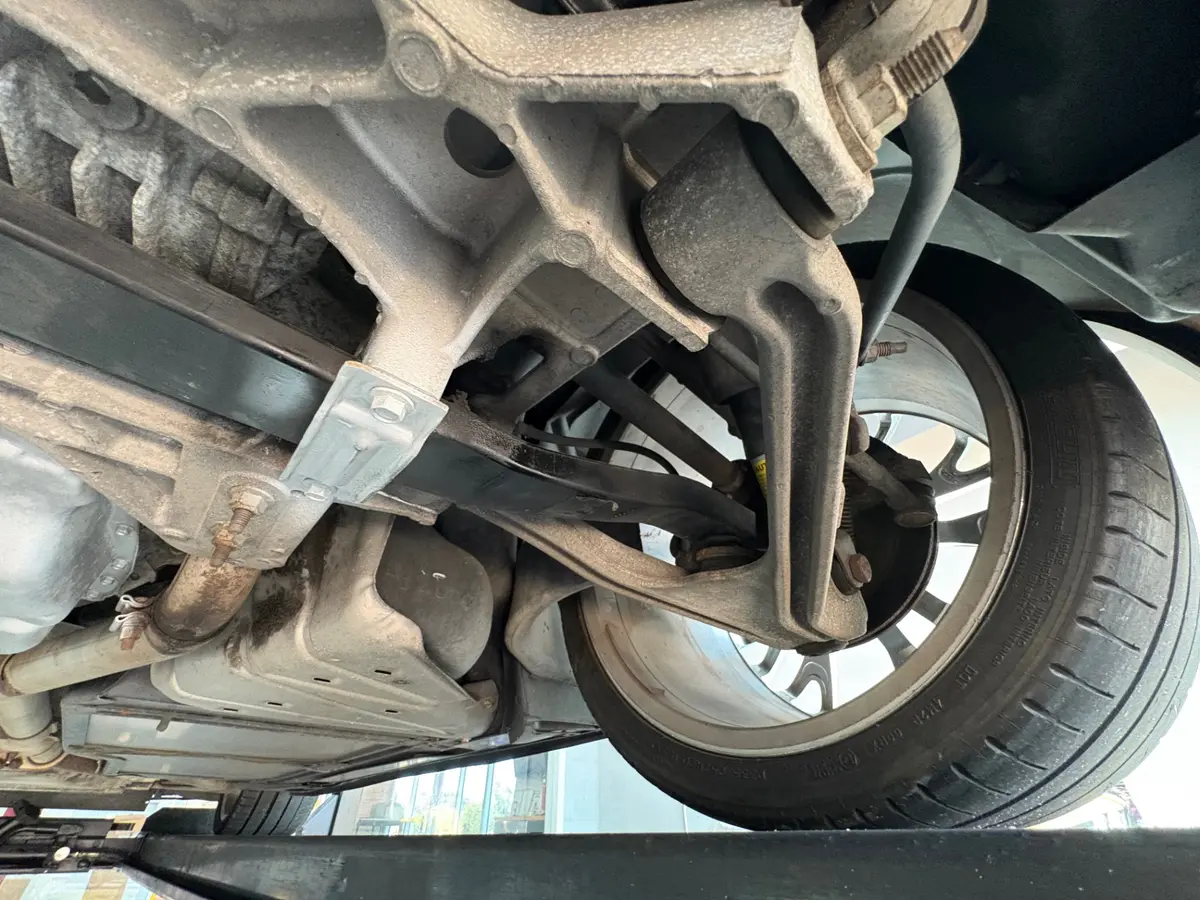 Vehicle photo 49