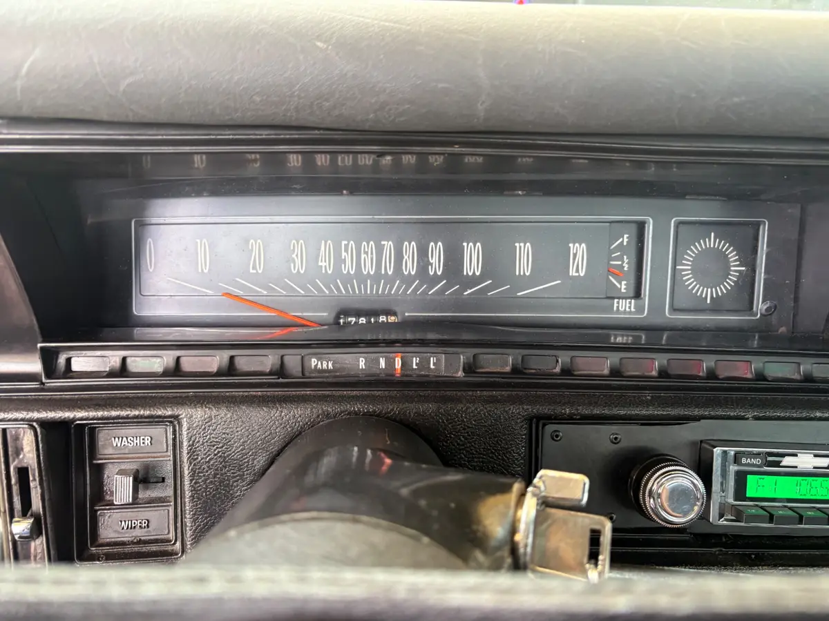 Vehicle photo 36