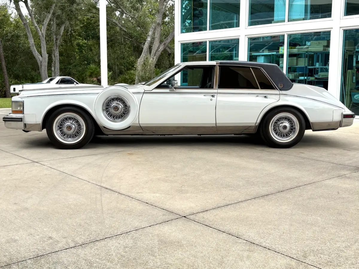 Vehicle photo 10