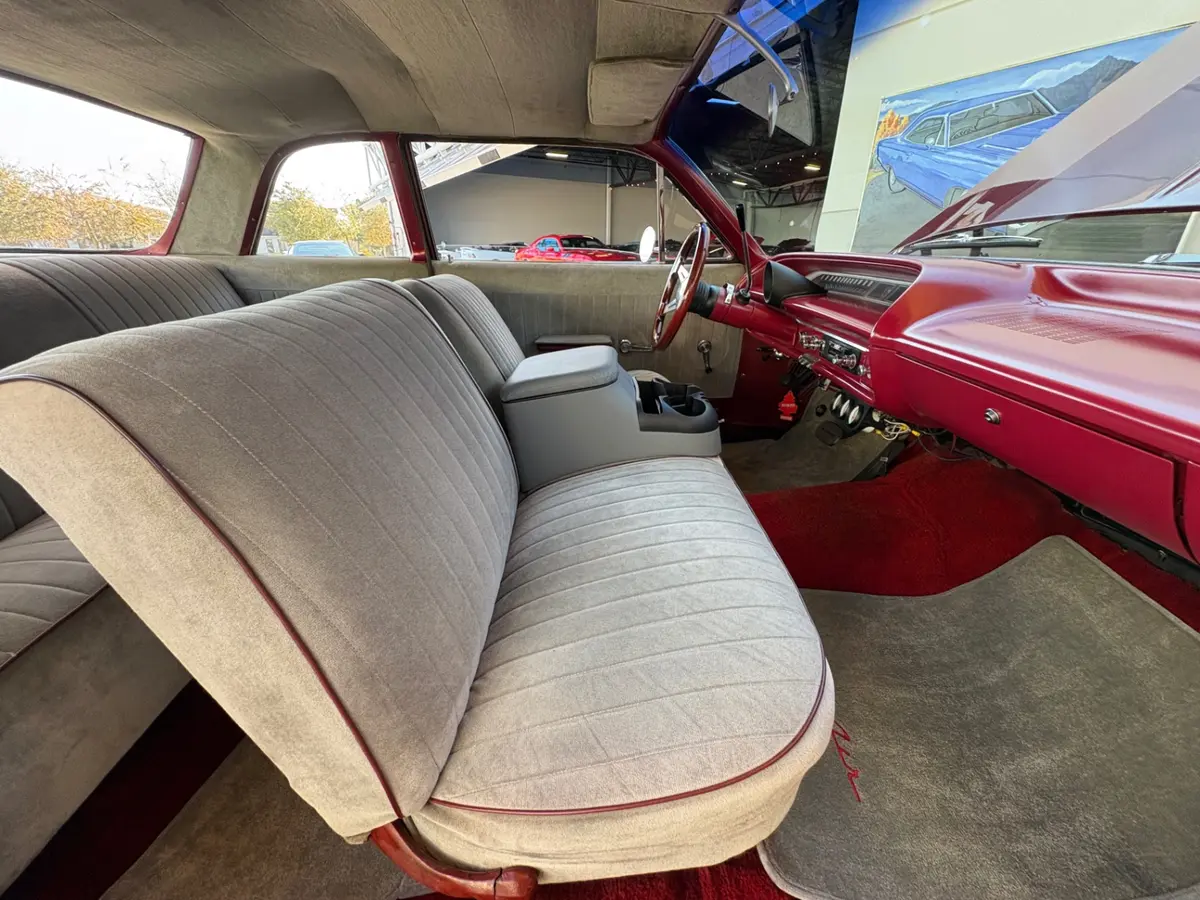 Vehicle photo 40