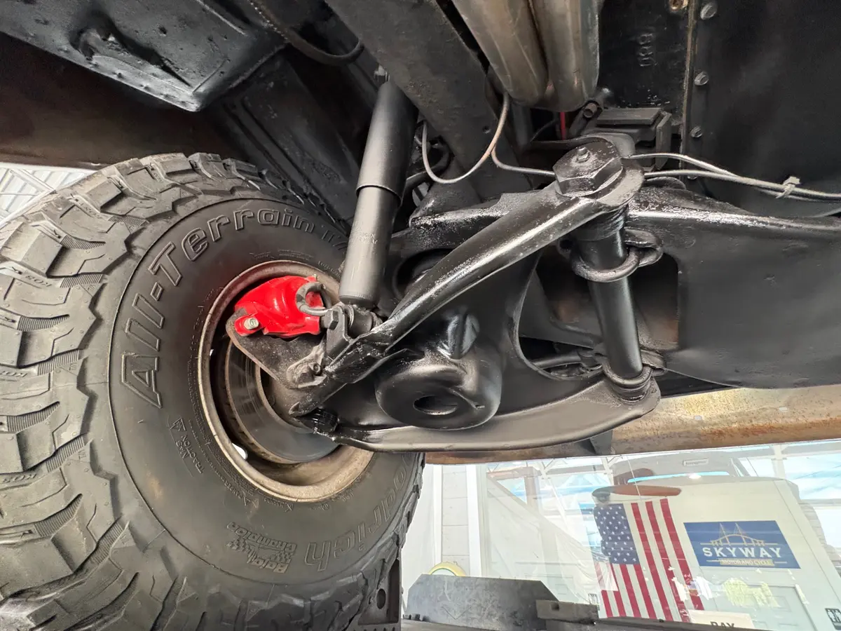 Vehicle photo 49