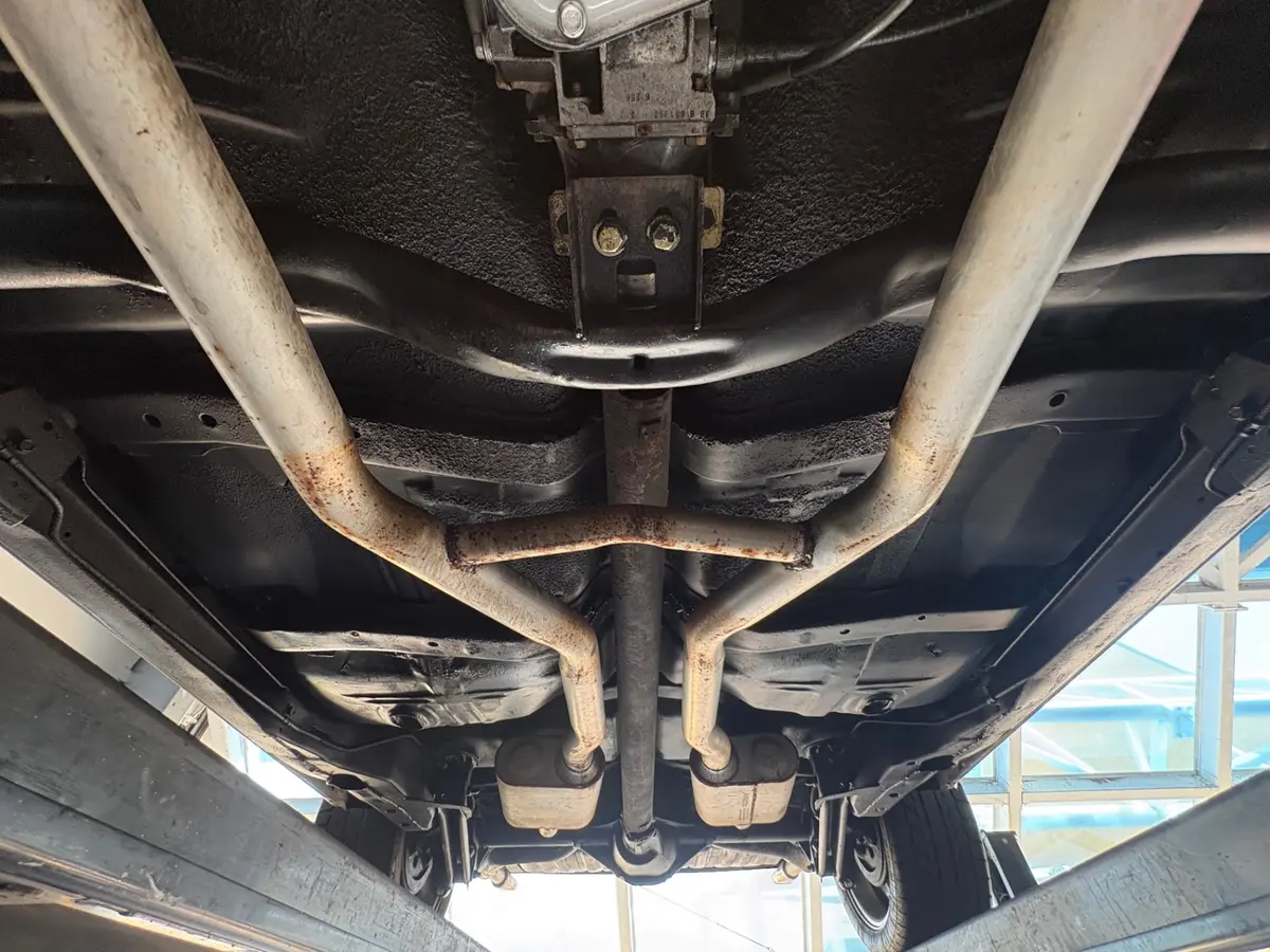 Vehicle photo 62