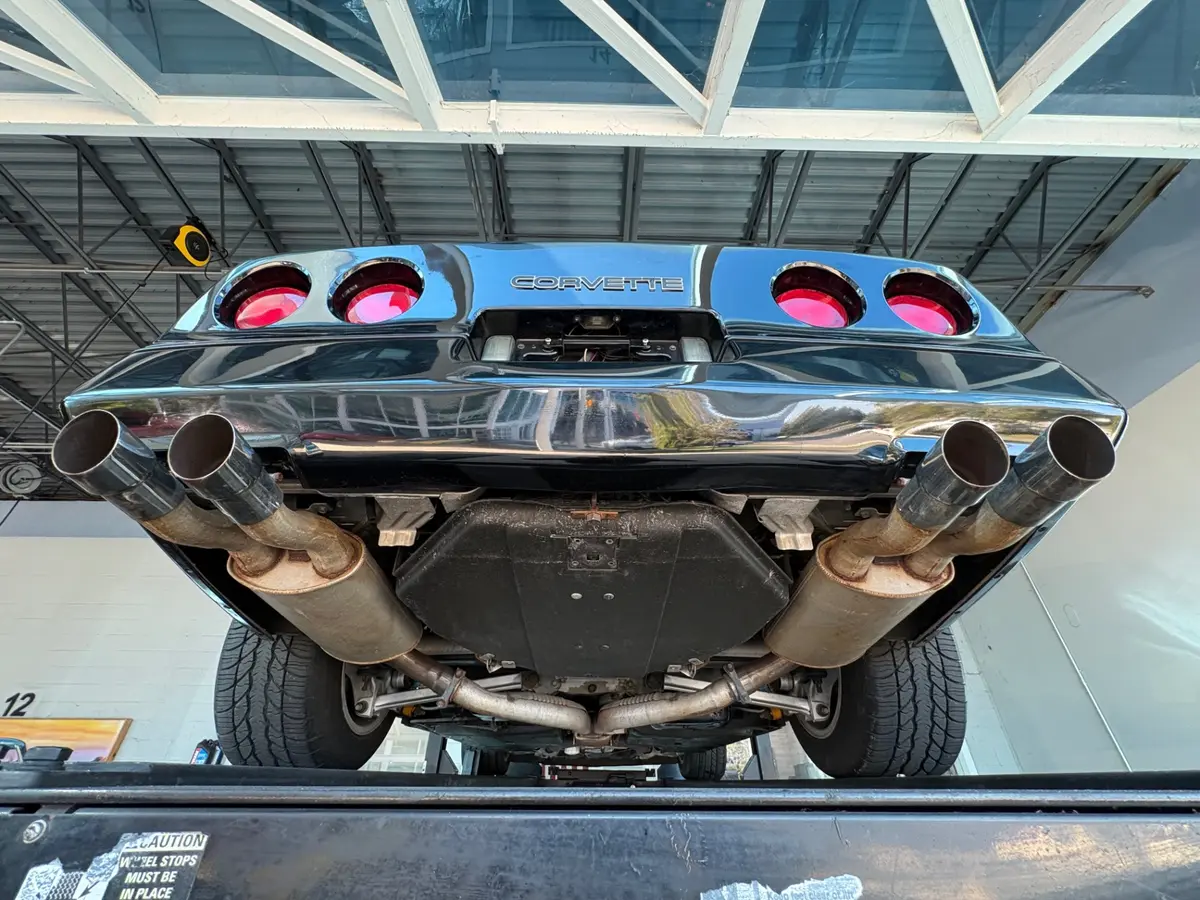 Vehicle photo 39