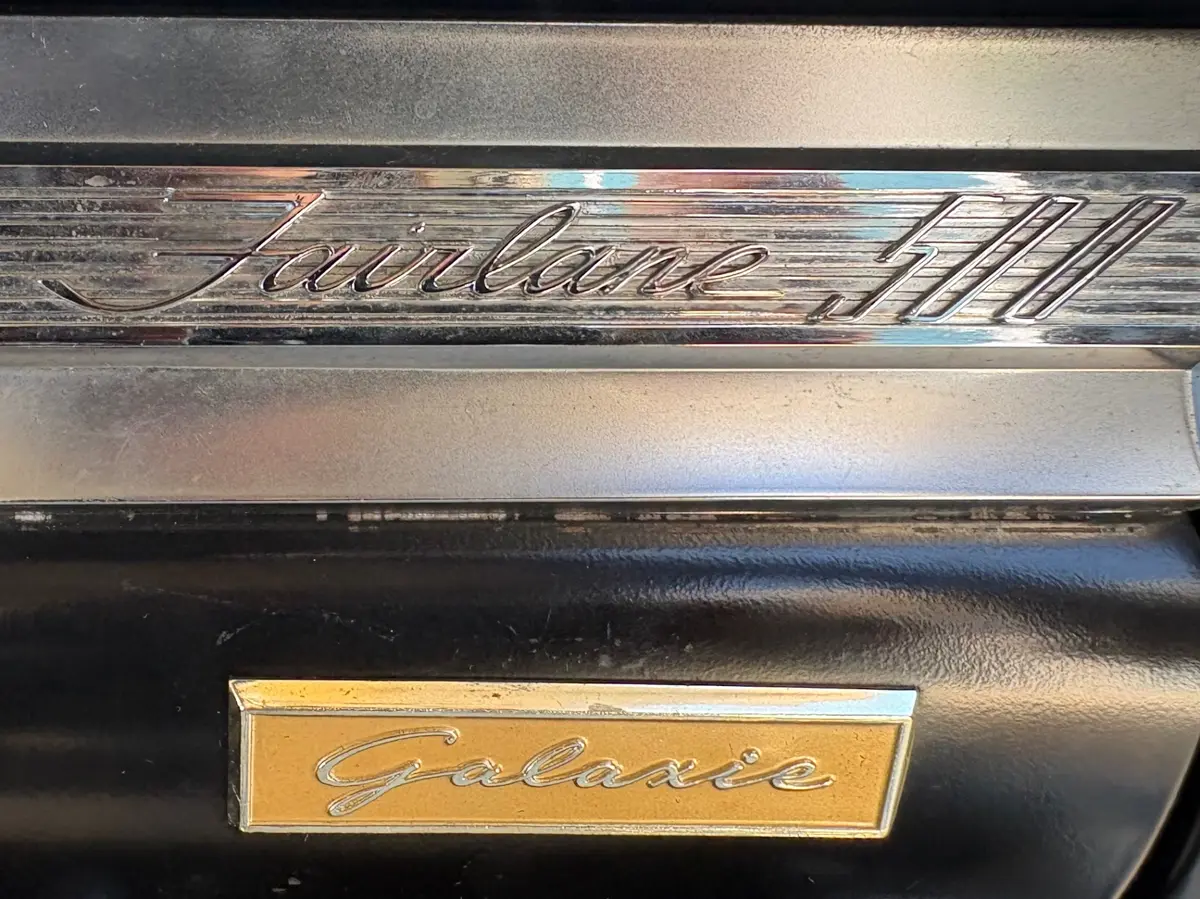 Vehicle photo 40