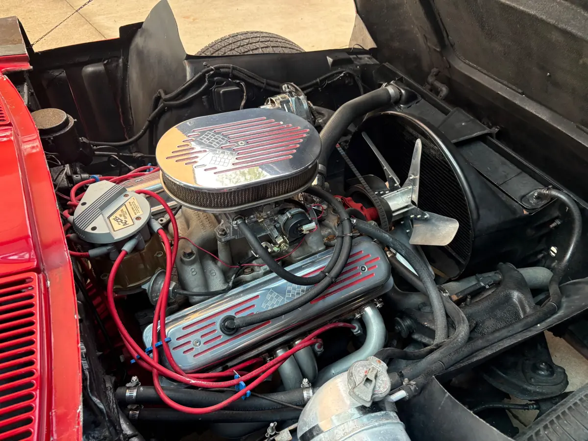 Vehicle photo 30