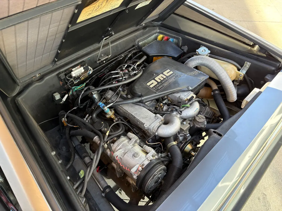 Vehicle photo 37