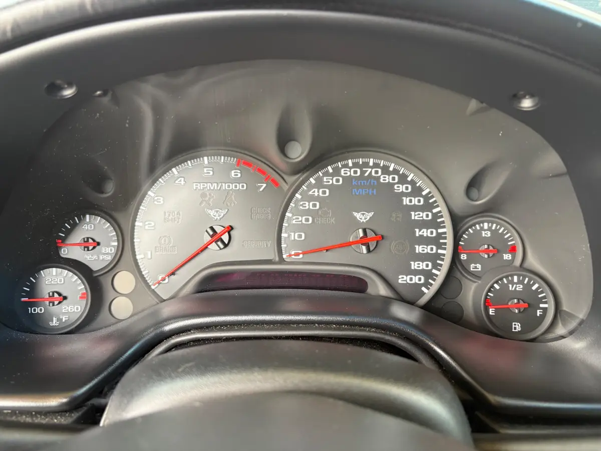 Vehicle photo 36