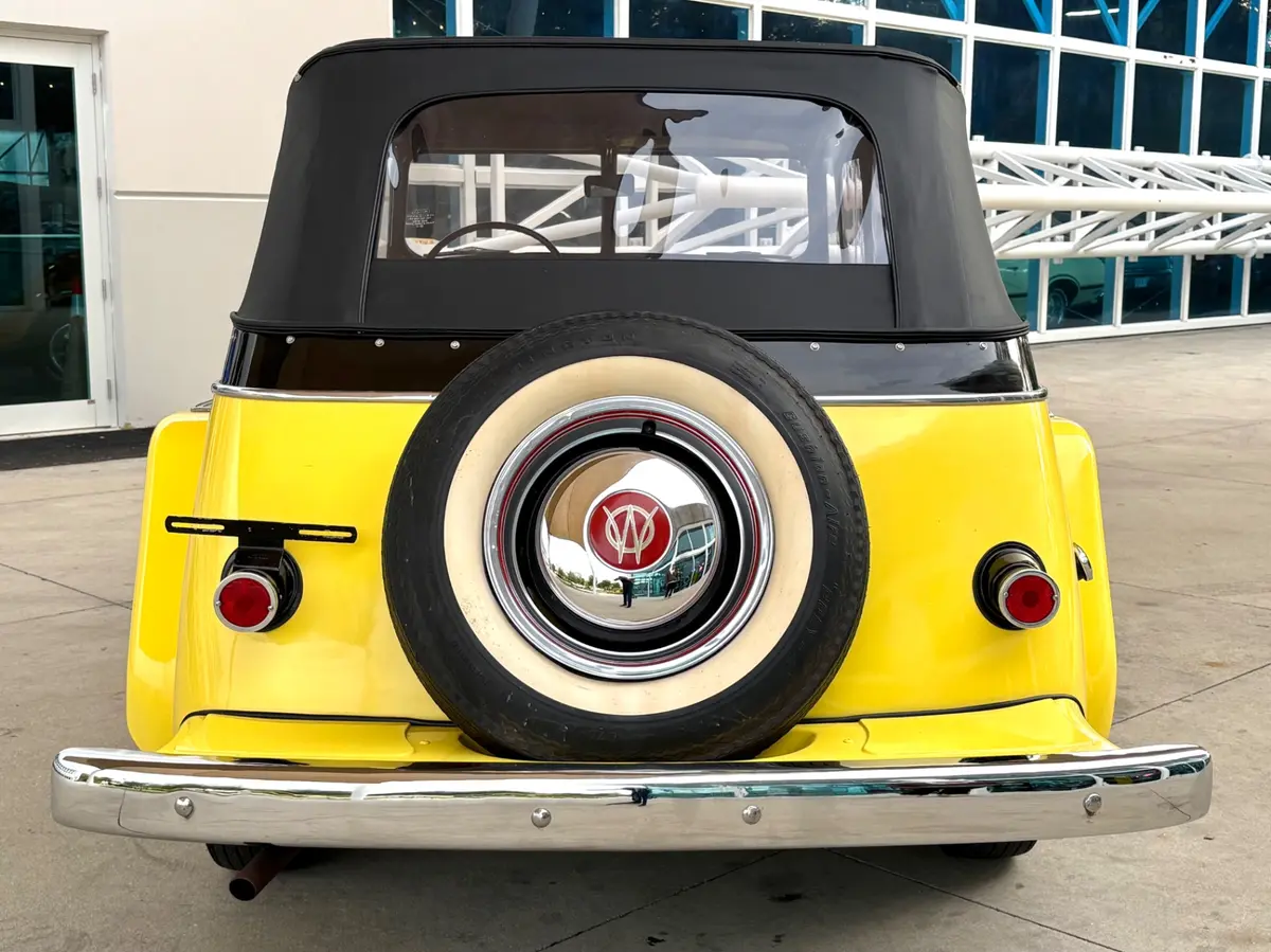Vehicle photo 22
