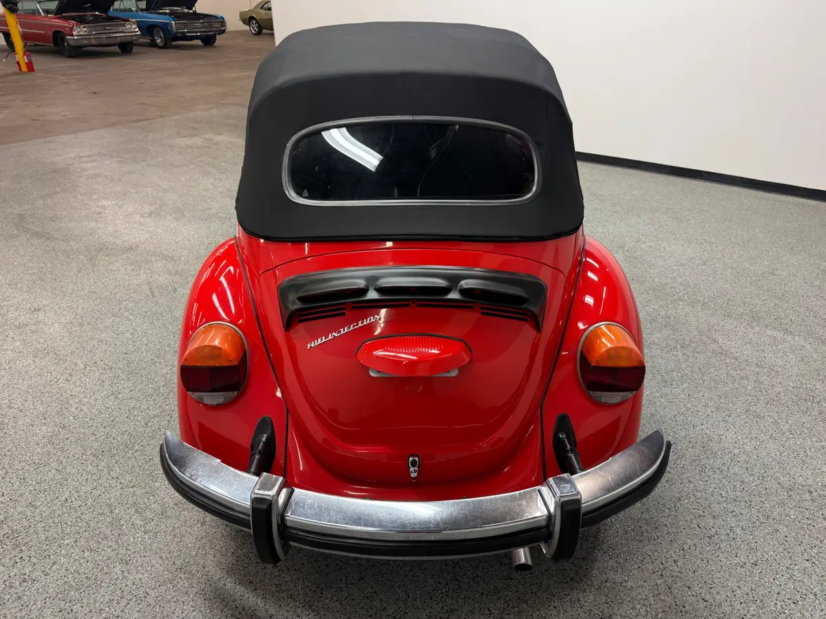 Vehicle photo 8