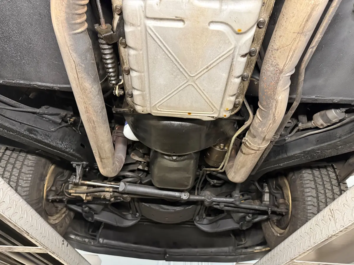 Vehicle photo 48