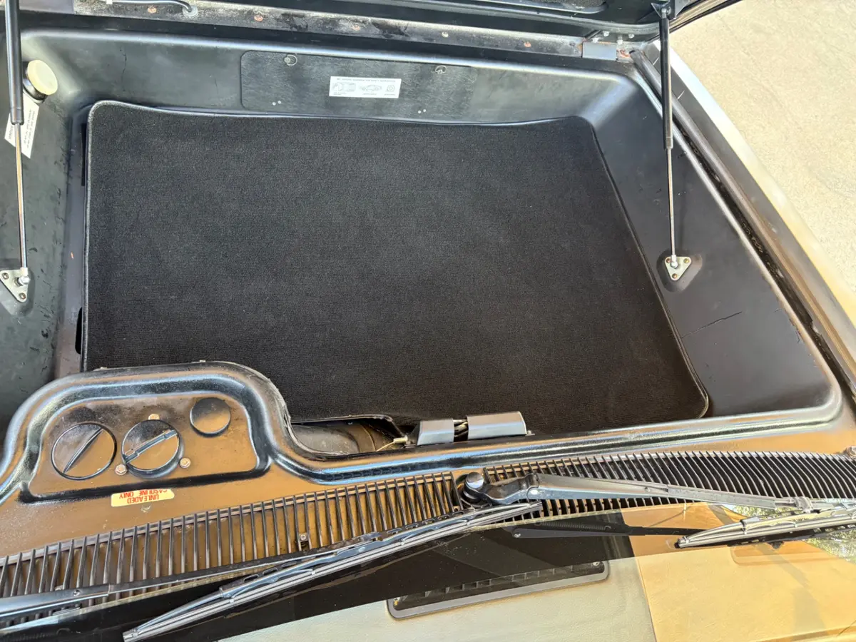 Vehicle photo 31