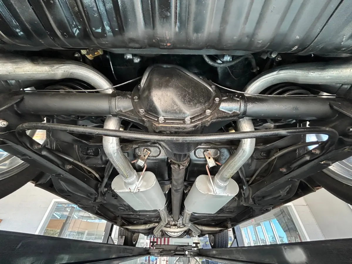 Vehicle photo 40