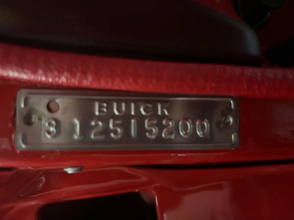 Vehicle photo 14