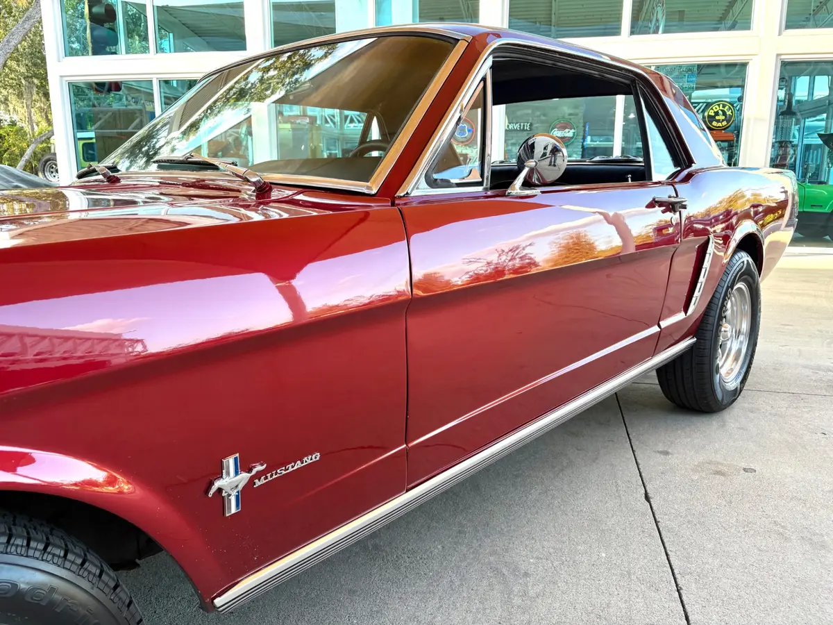 Vehicle photo 14