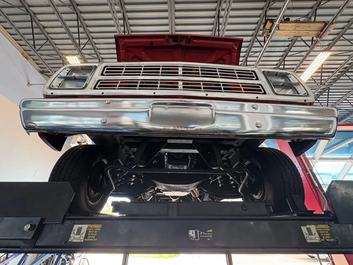 Vehicle photo 52