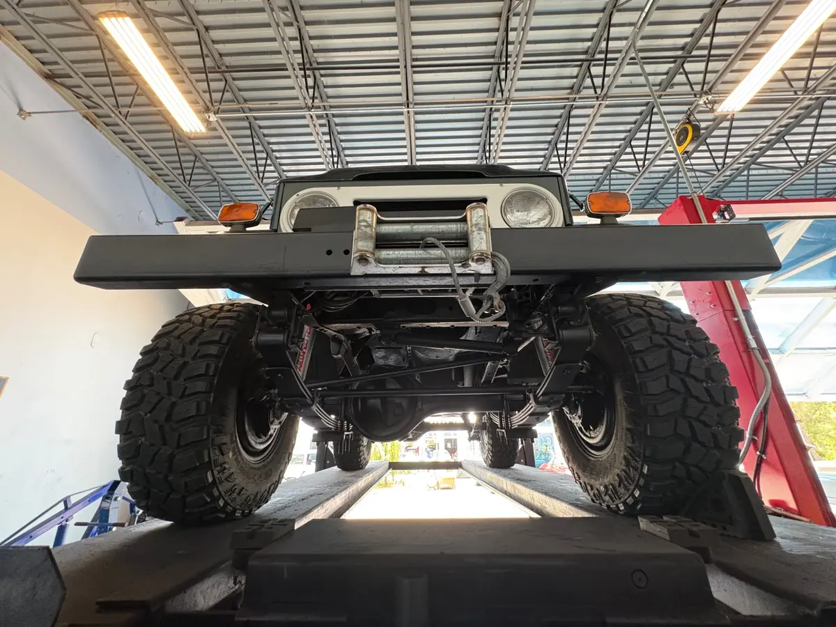 Vehicle photo 51