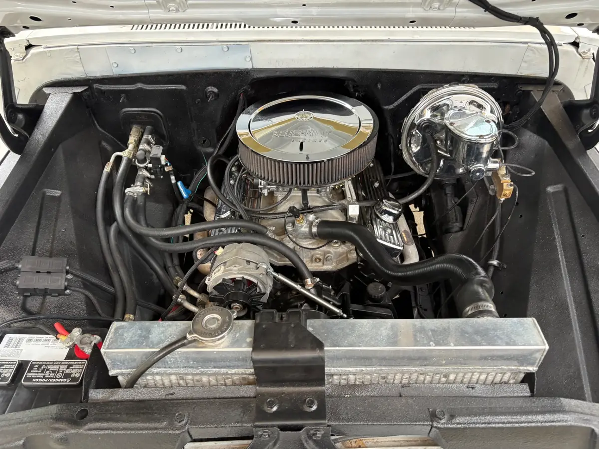 Vehicle photo 27