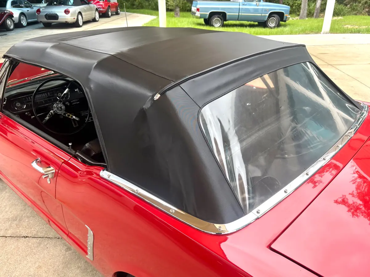 Vehicle photo 25