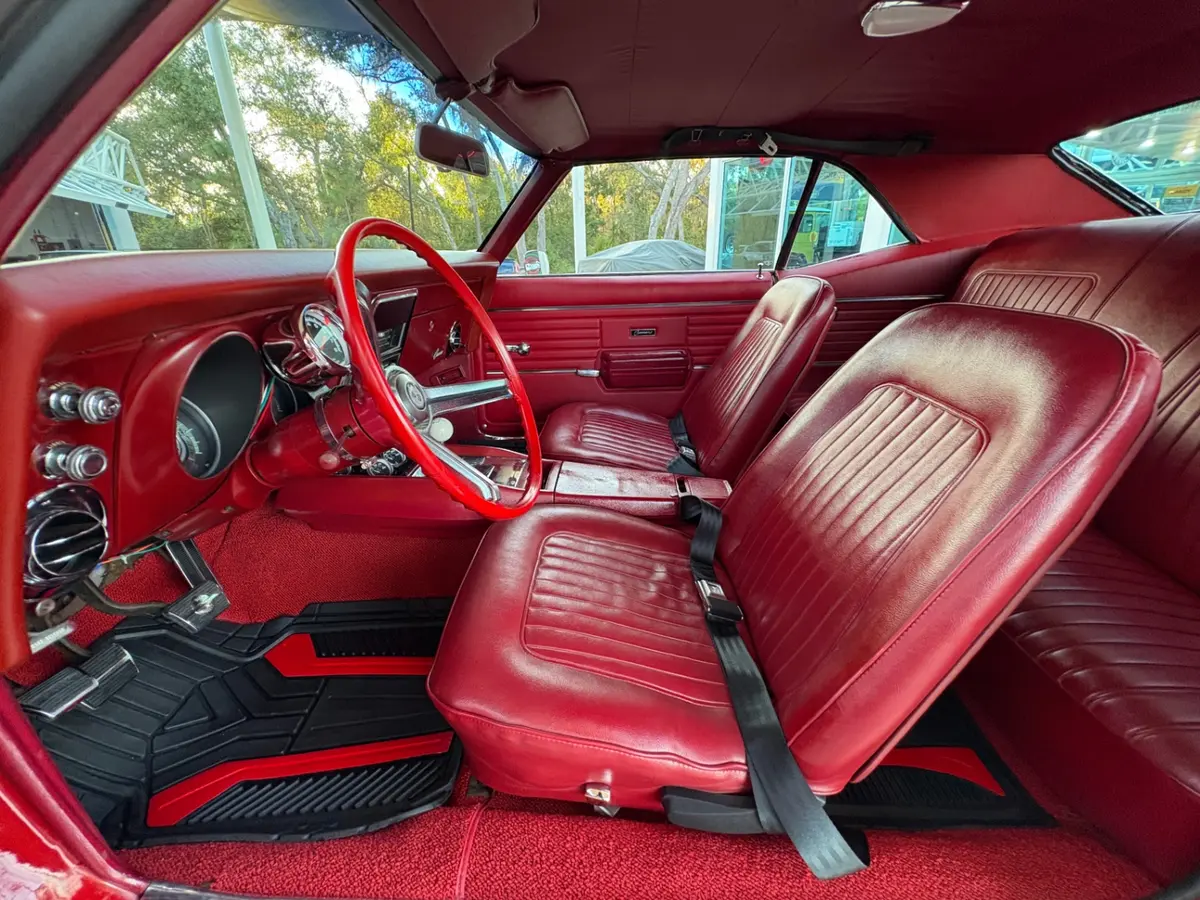 Vehicle photo 32