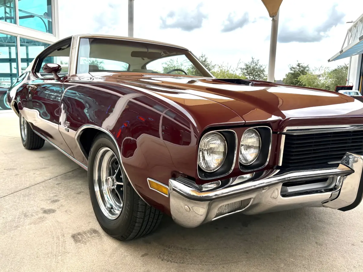 Vehicle photo 19