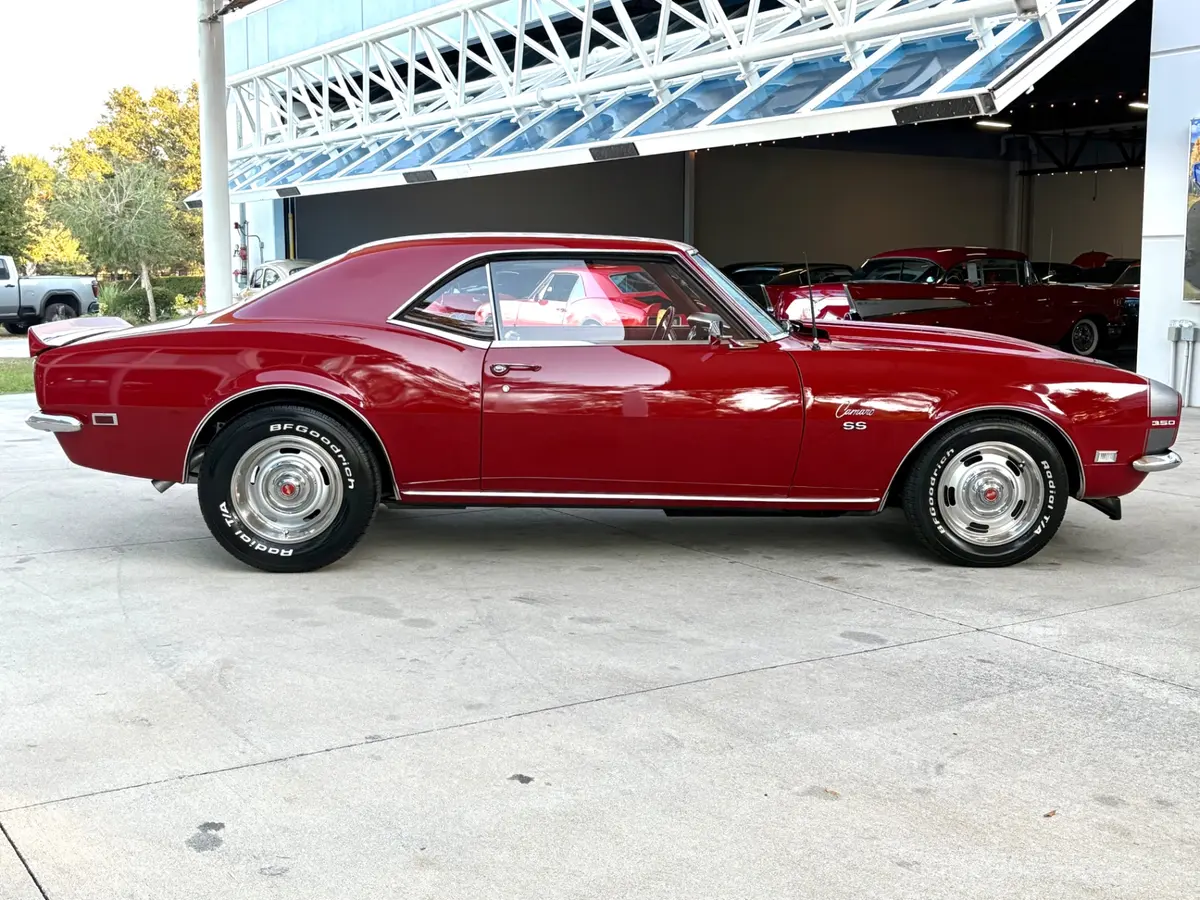 Vehicle photo 5