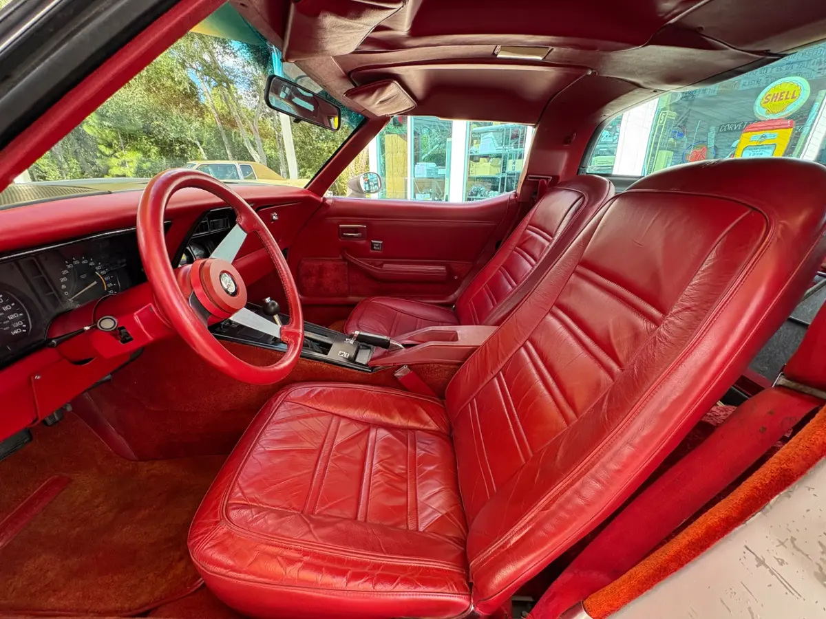Vehicle photo 34