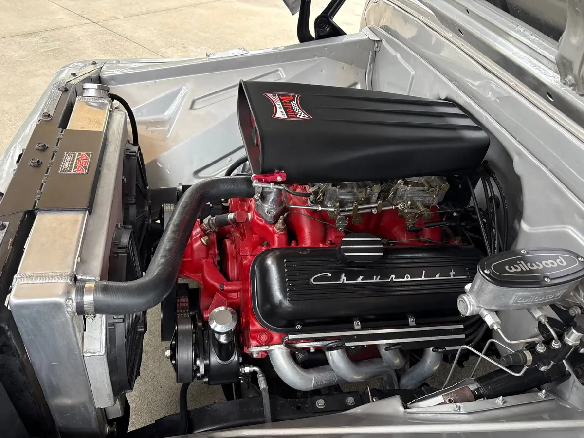 Vehicle photo 27