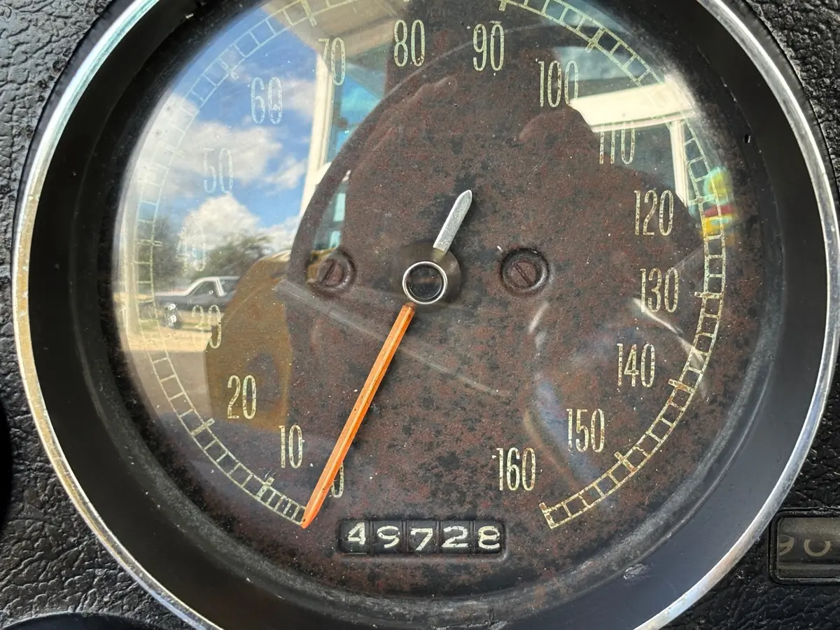 Vehicle photo 31