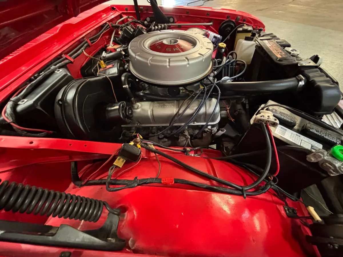 Vehicle photo 18