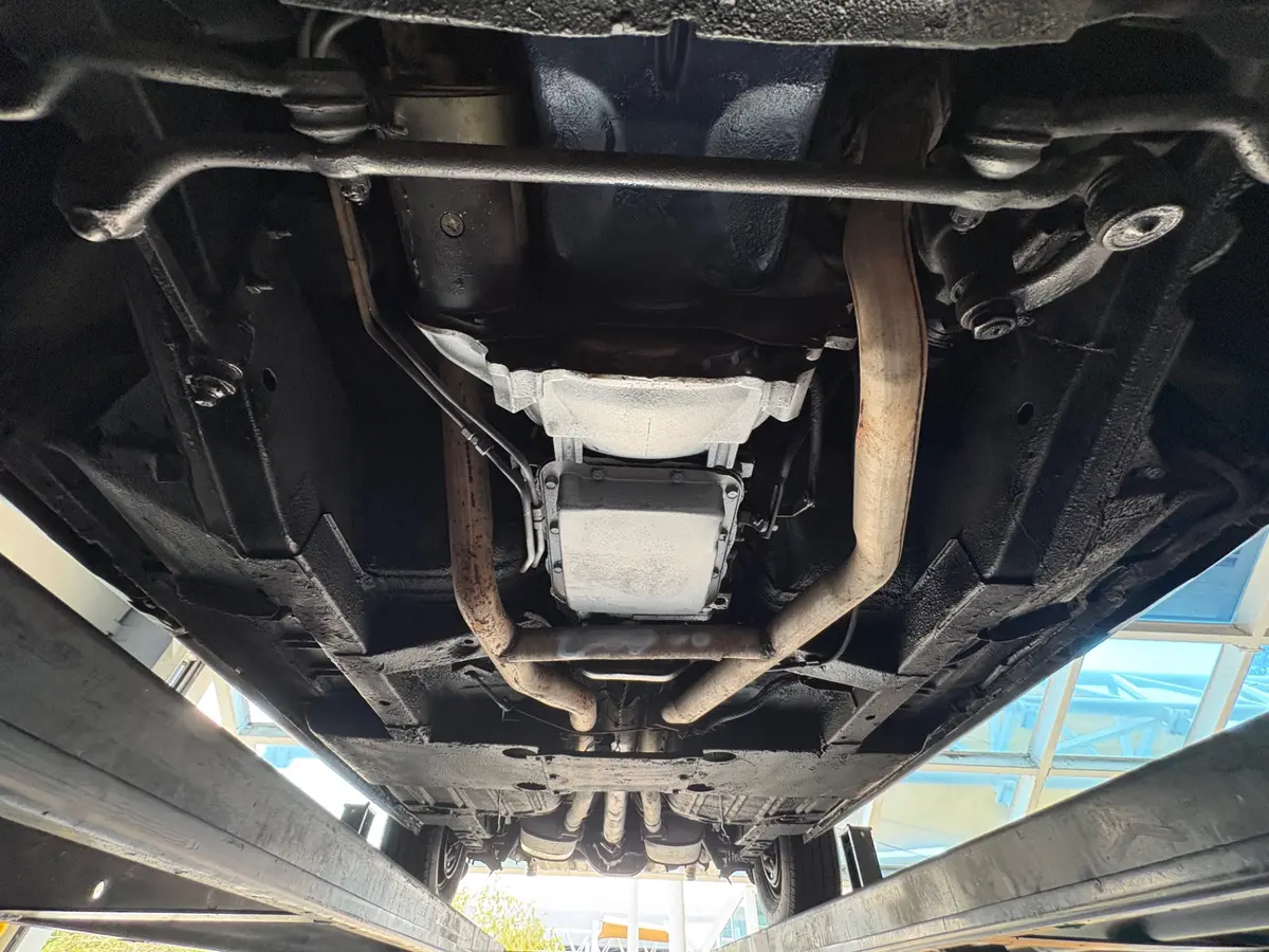 Vehicle photo 59