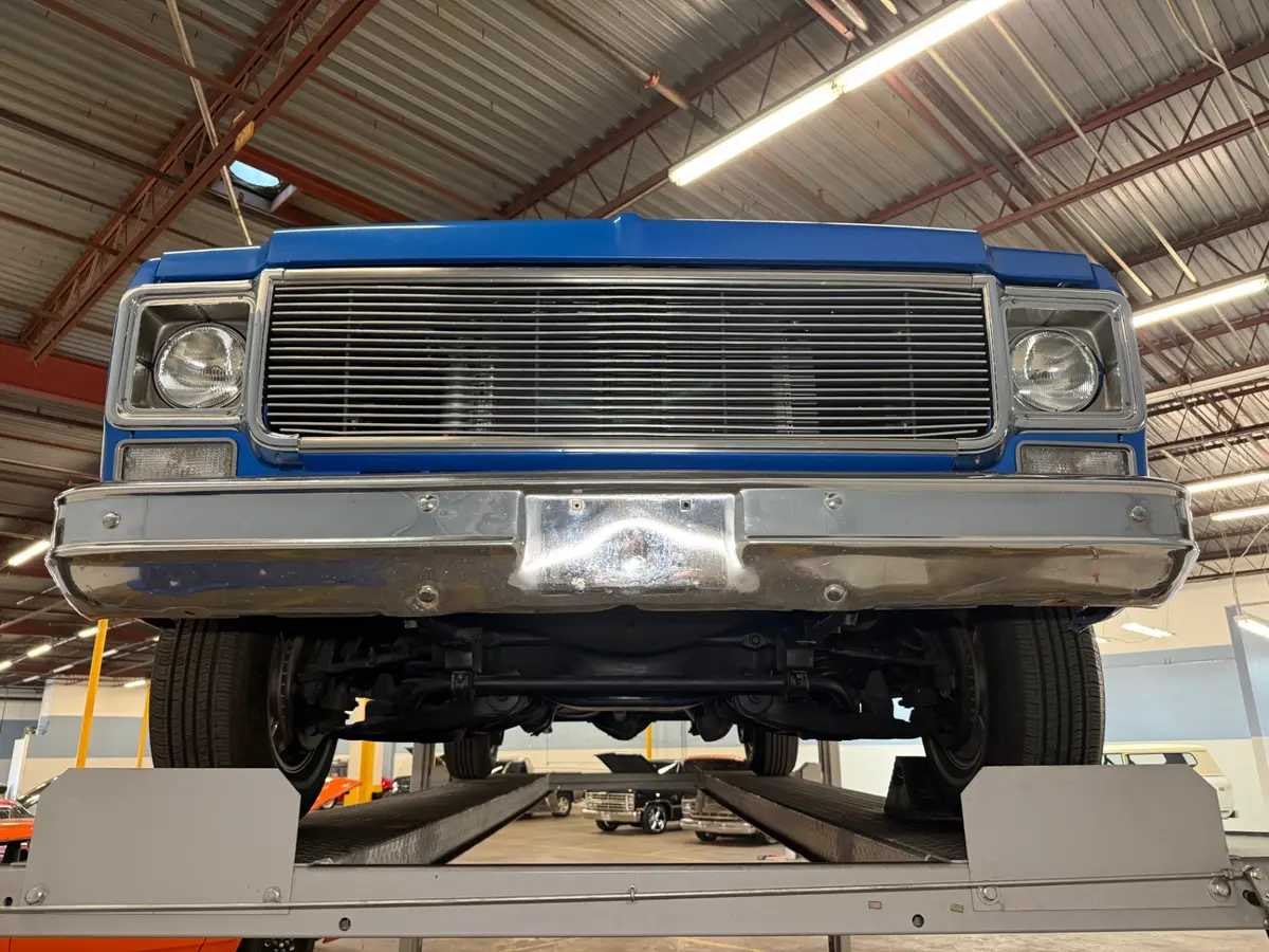 Vehicle photo 35