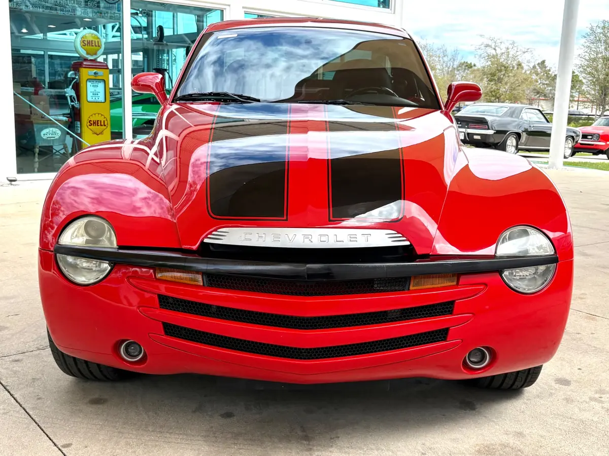Vehicle photo 2