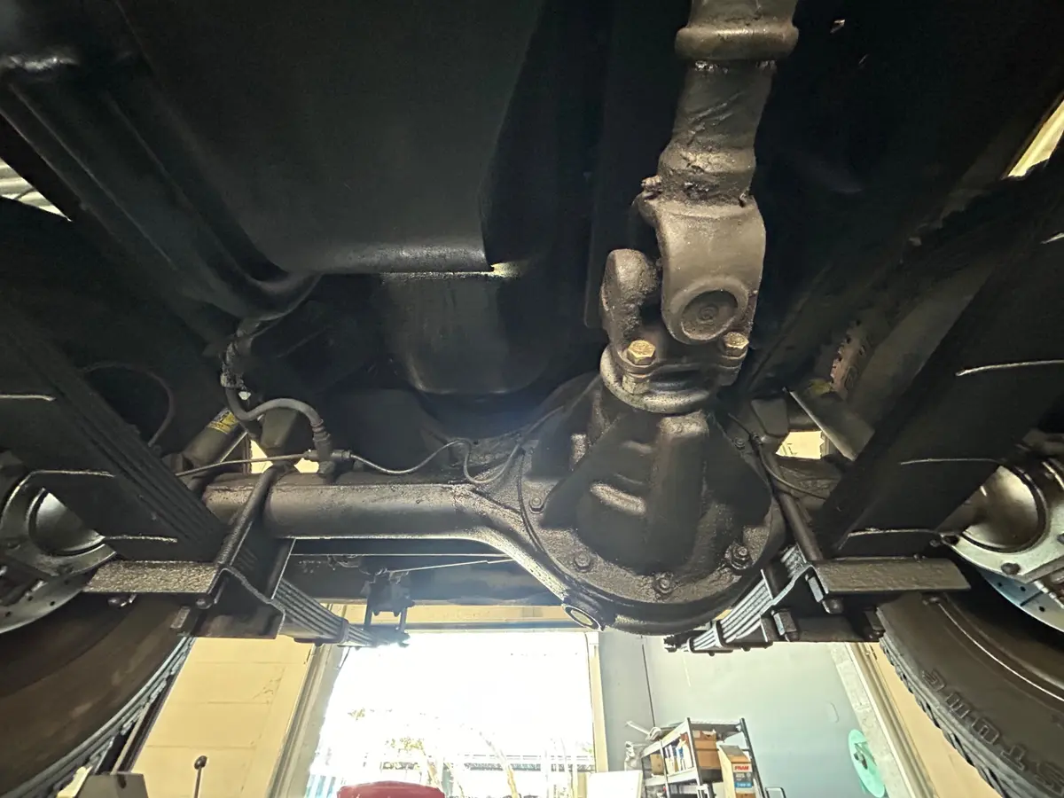 Vehicle photo 32
