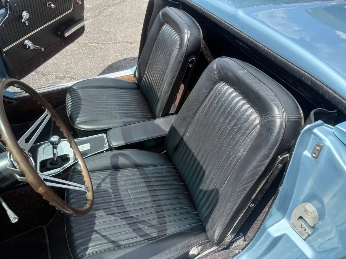 Vehicle photo 36