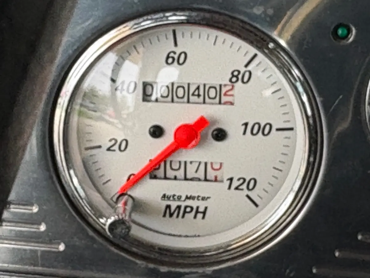 Vehicle photo 24