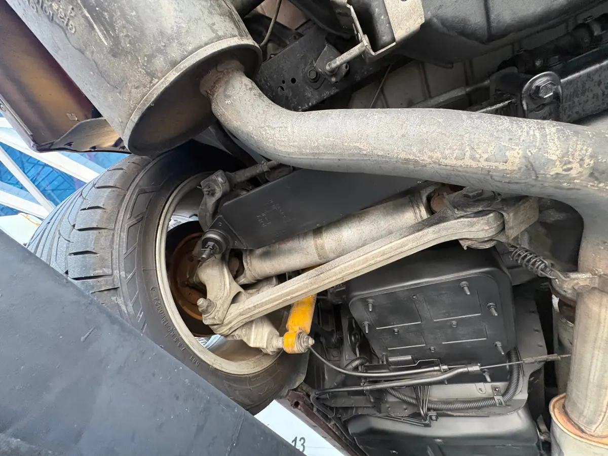 Vehicle photo 44