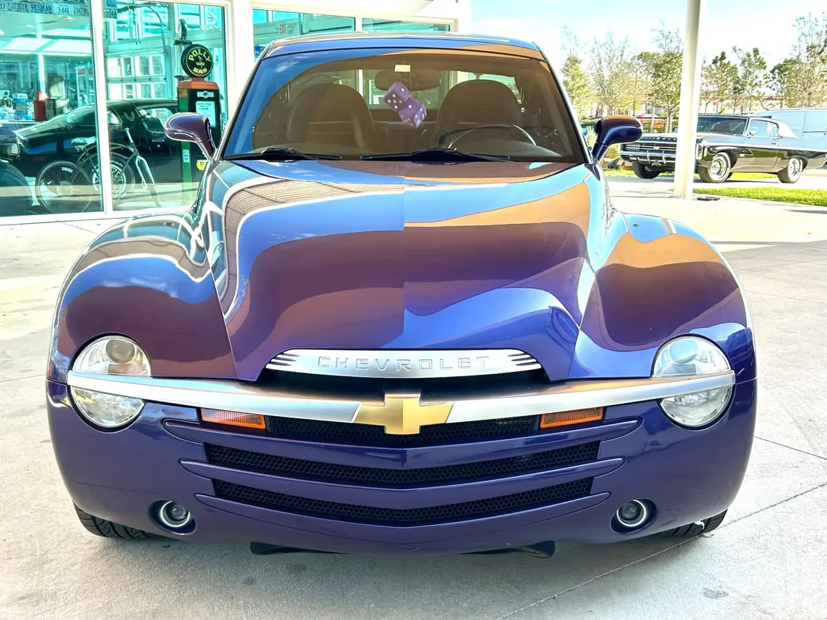 Vehicle photo 2