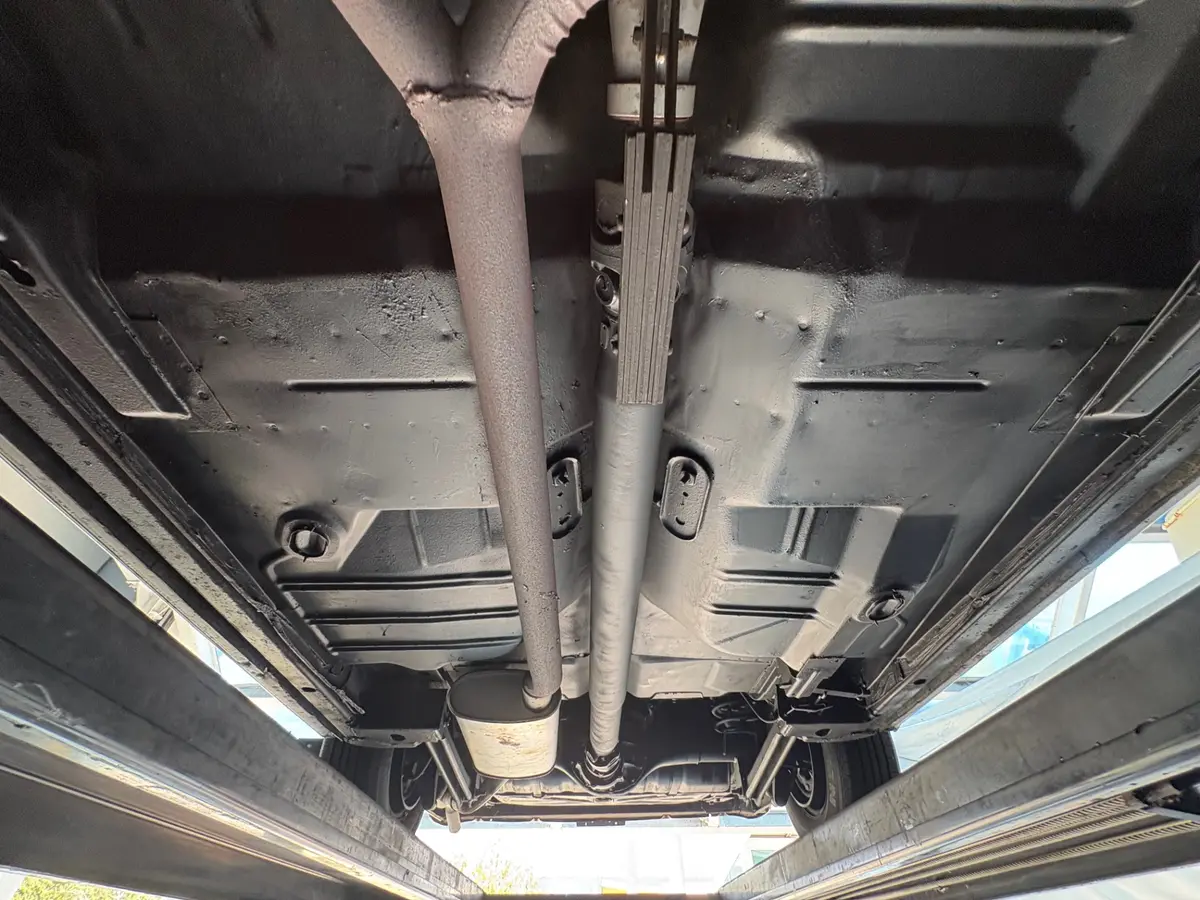 Vehicle photo 57