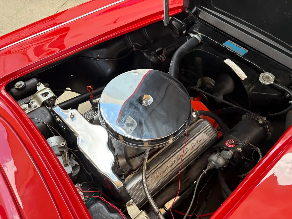 Vehicle photo 33