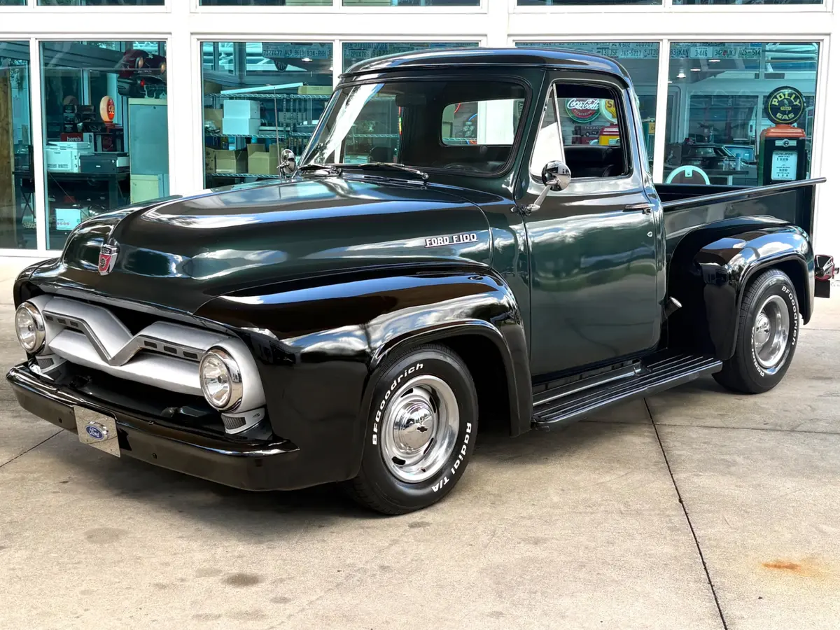 Vehicle photo 11