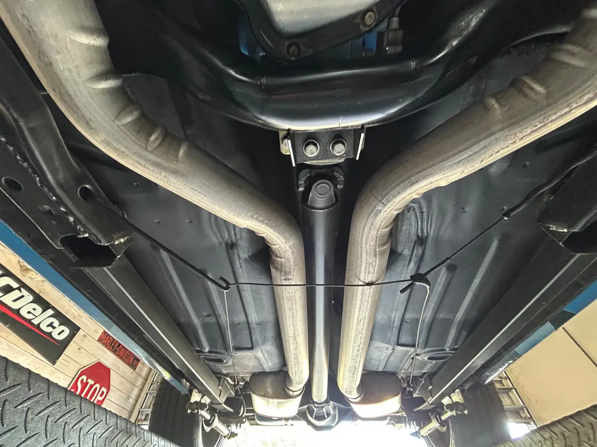 Vehicle photo 39