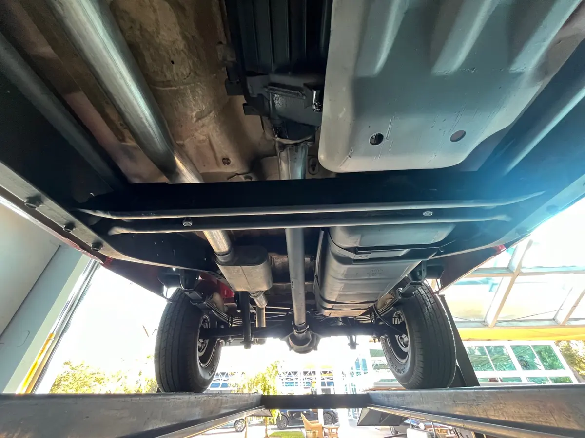Vehicle photo 50