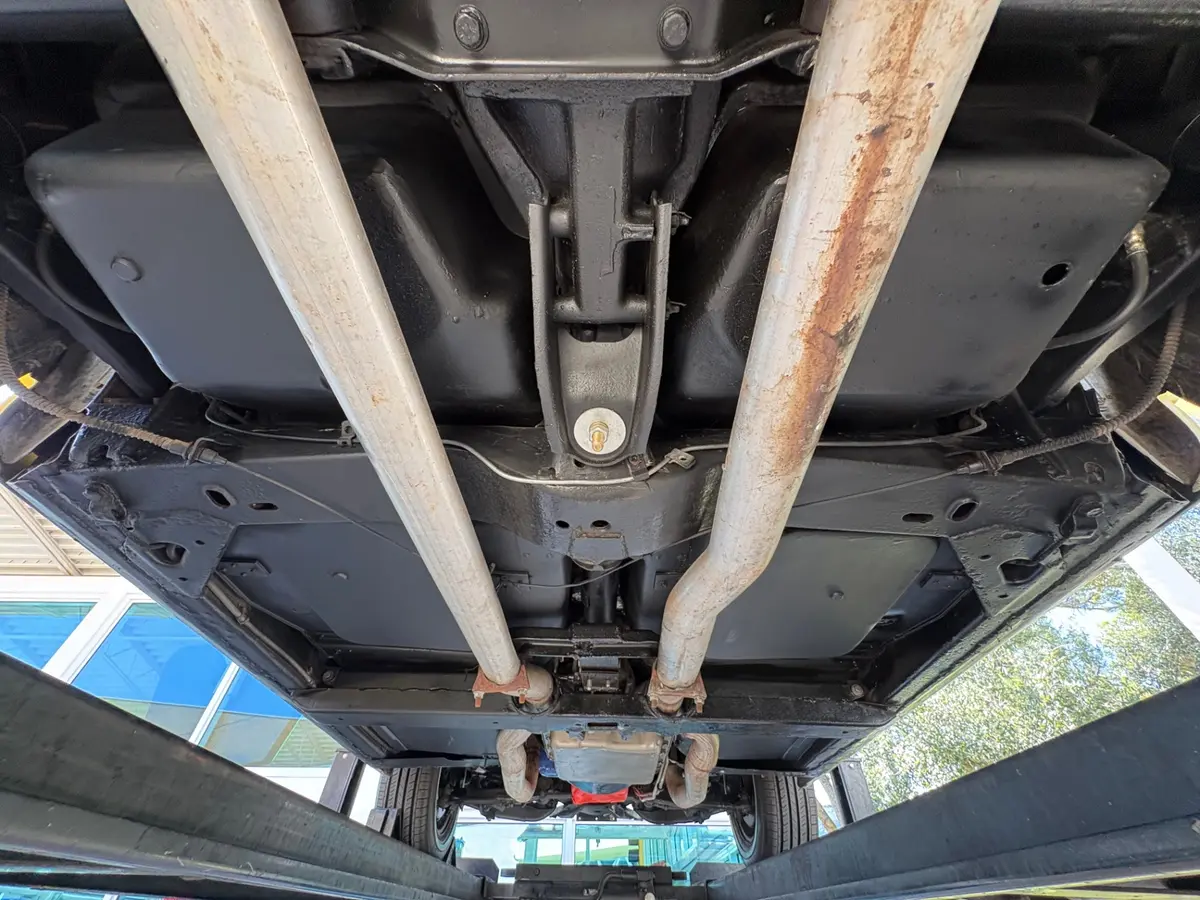 Vehicle photo 57