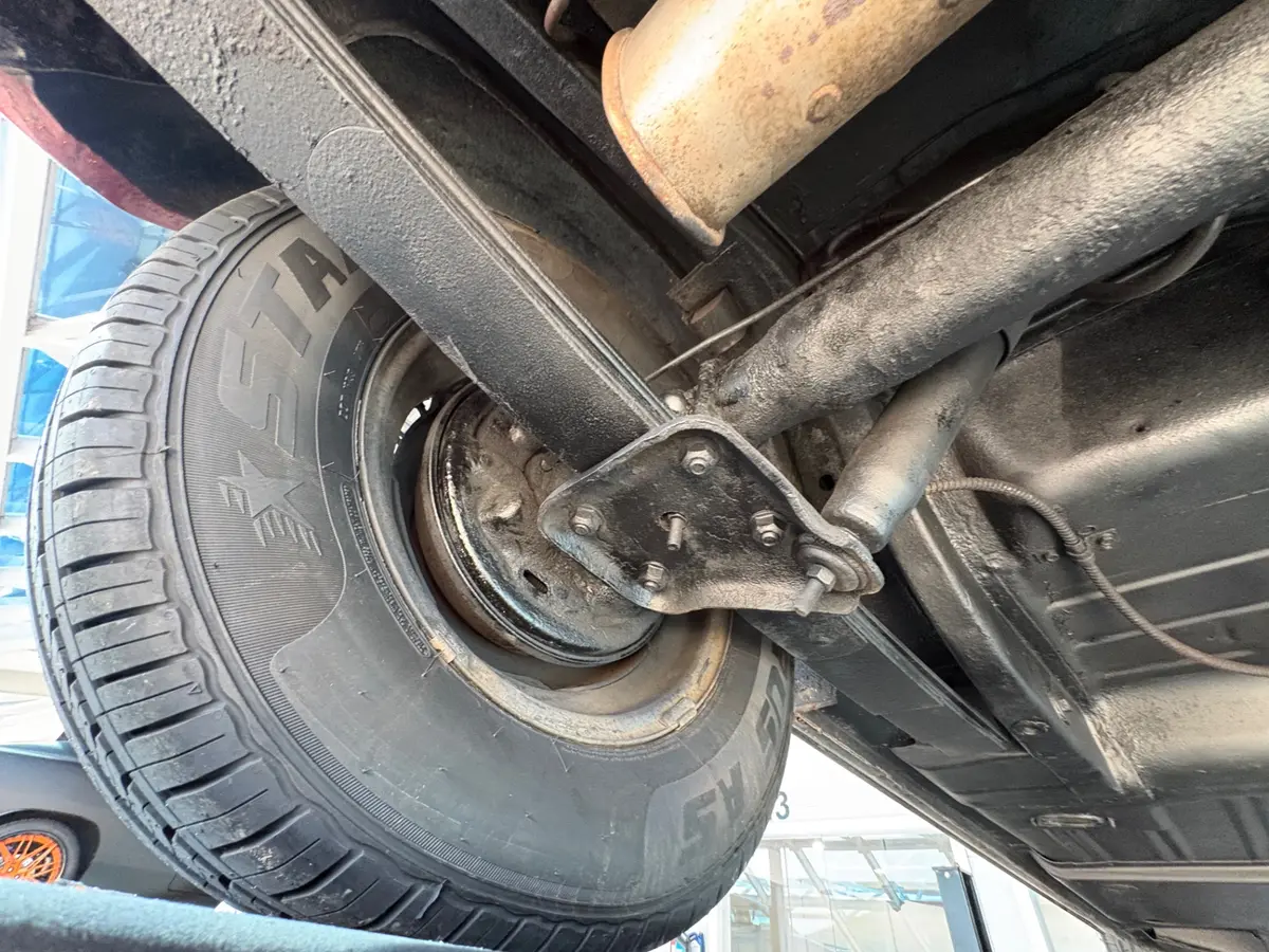 Vehicle photo 44