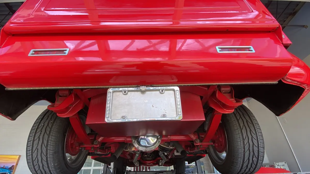 Vehicle photo 38