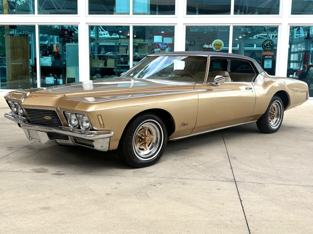 Vehicle photo 11