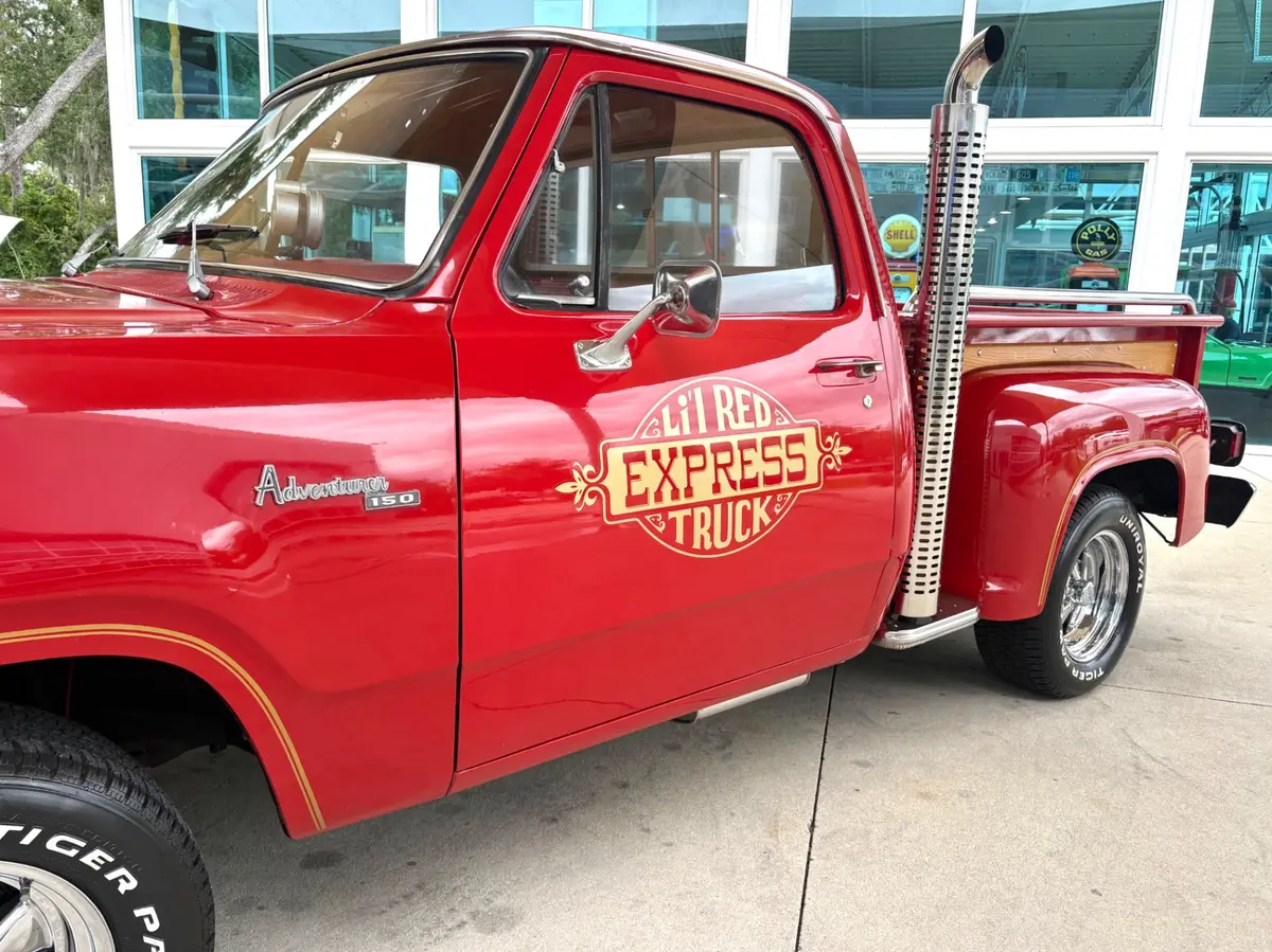 Vehicle photo 13