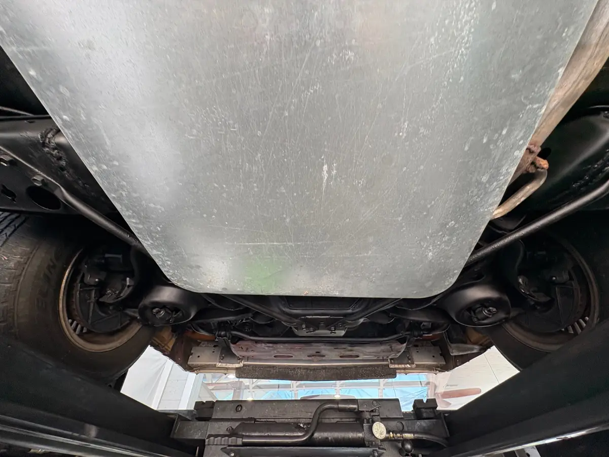 Vehicle photo 56
