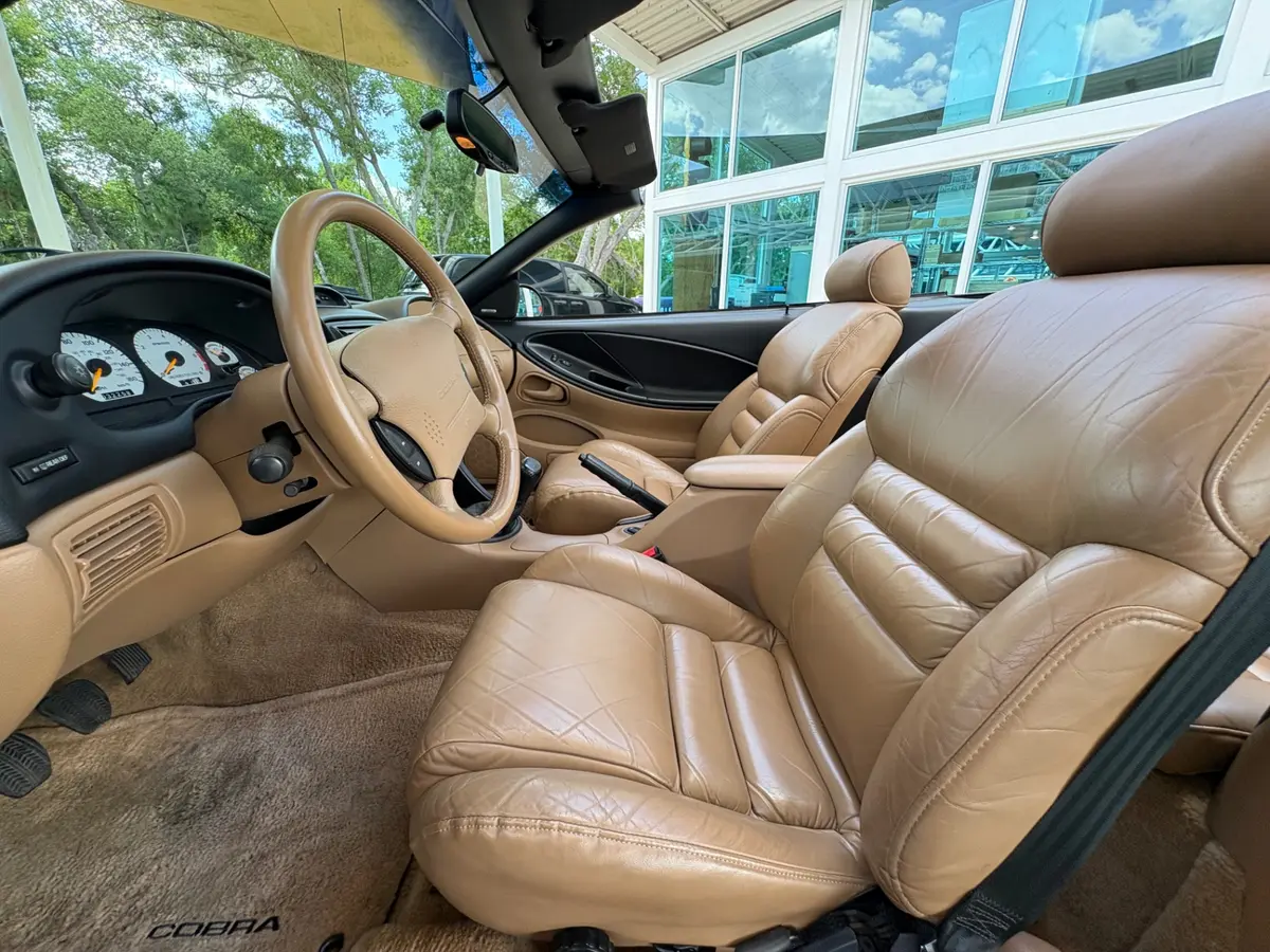 Vehicle photo 38